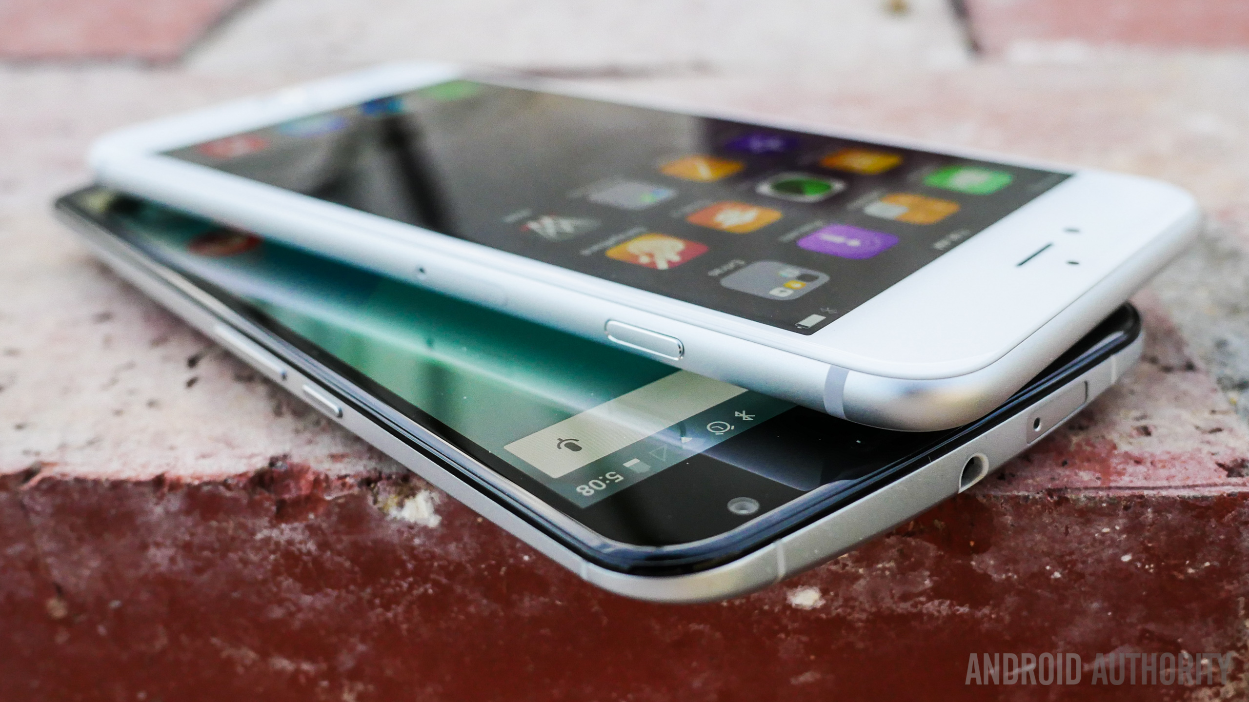 Nexus 6 vs iPhone 6加上AA（24中的10个）
