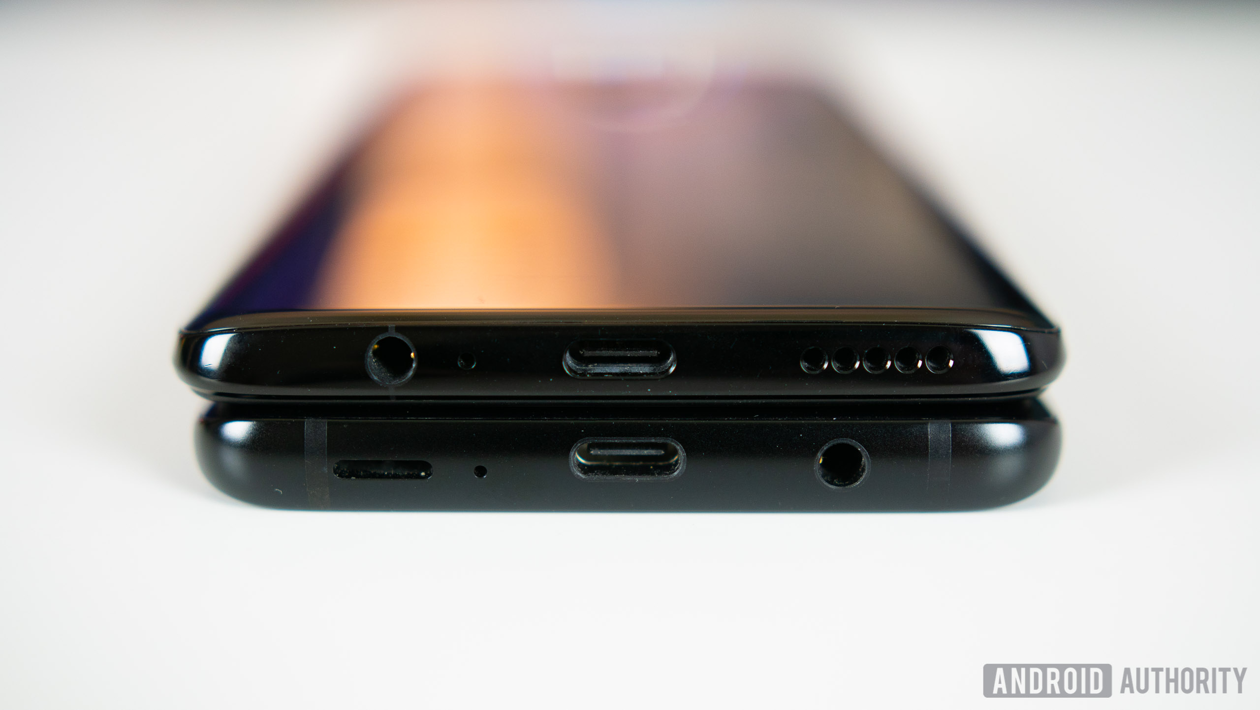 OnePlus 6与三星Galaxy S9端口