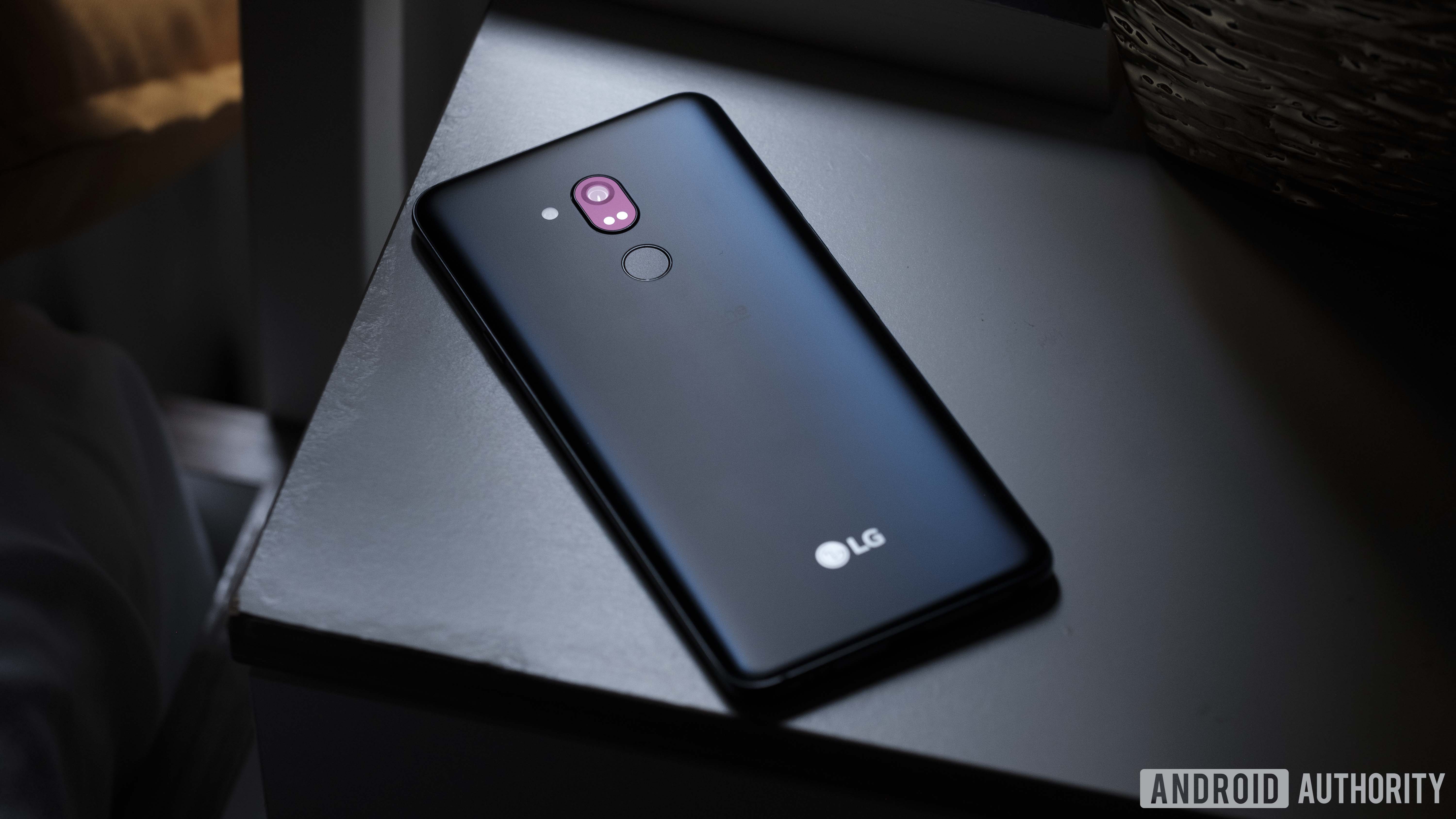 LG G7 One。最好的Anbob体育提现droid One手机。