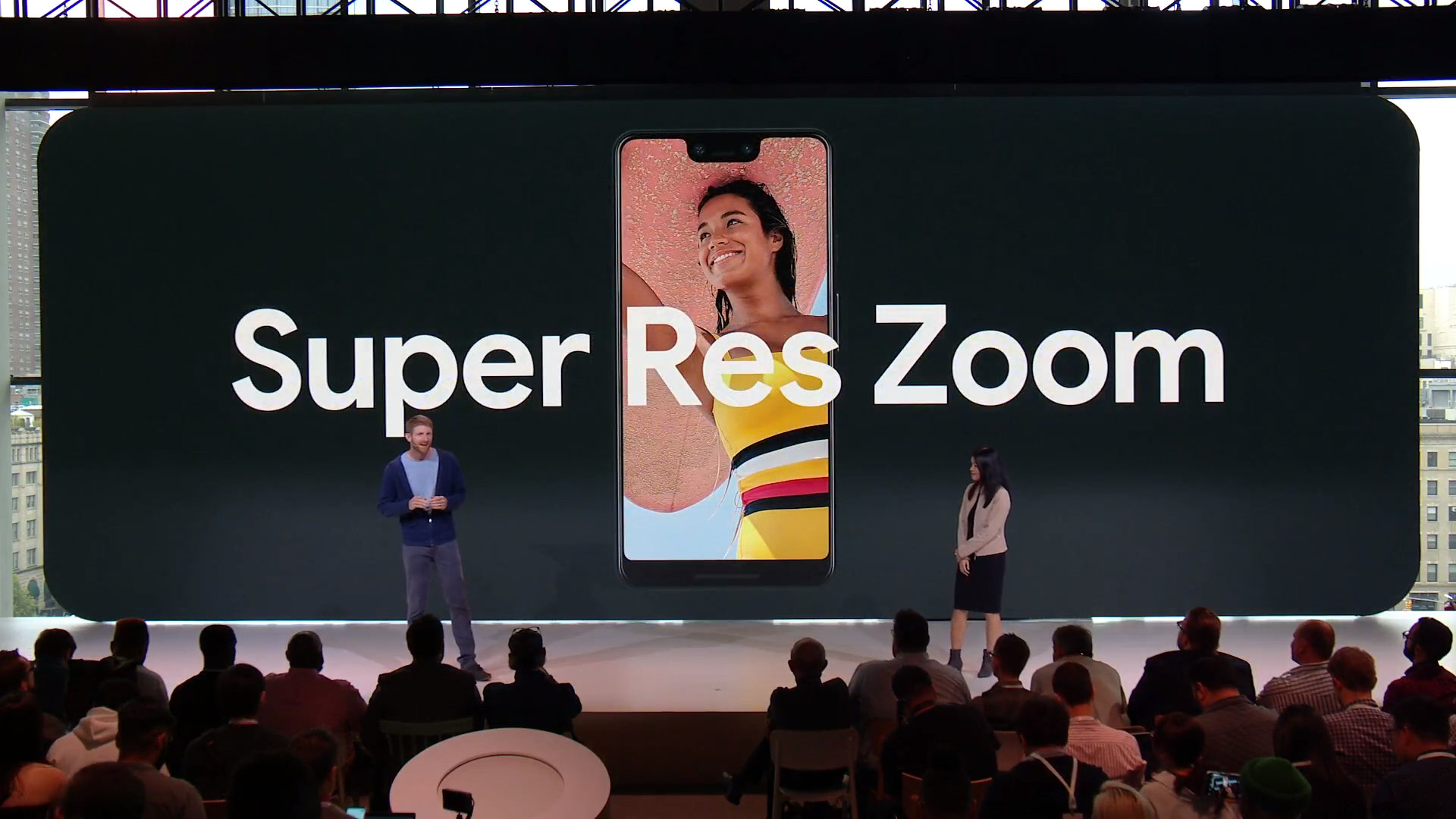Google Pixel 3上的Super Res Zoom功能。