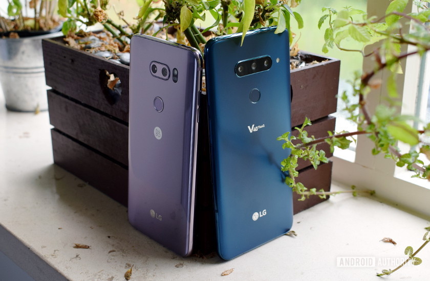 LG V40 vs LG V30手机背面