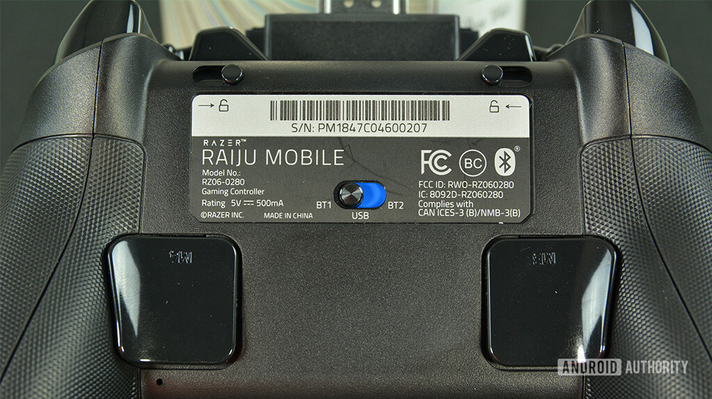 Razer Rajiu移动控制器背面