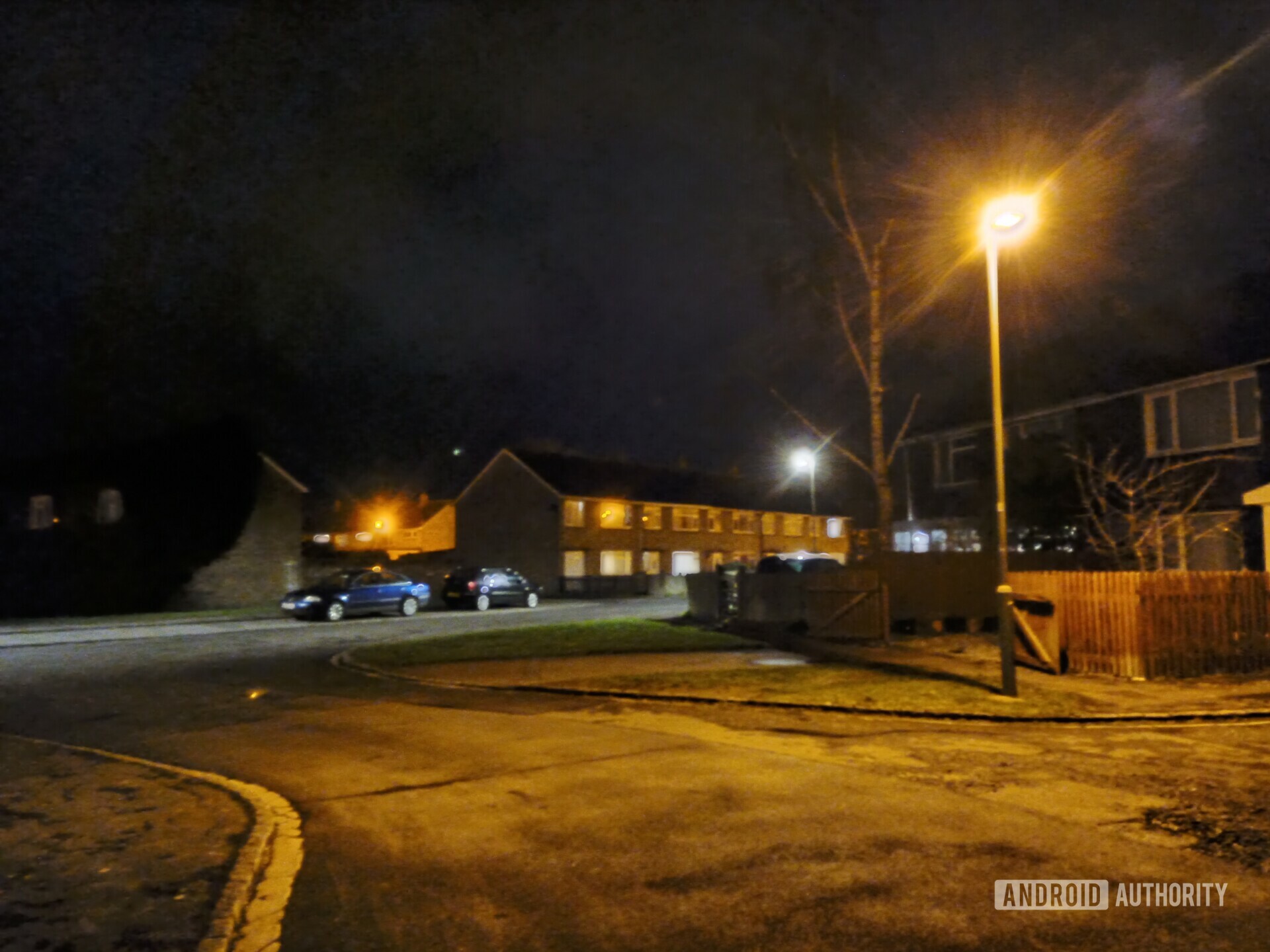 使用Realme 3拍摄的夜景或夜间模式。