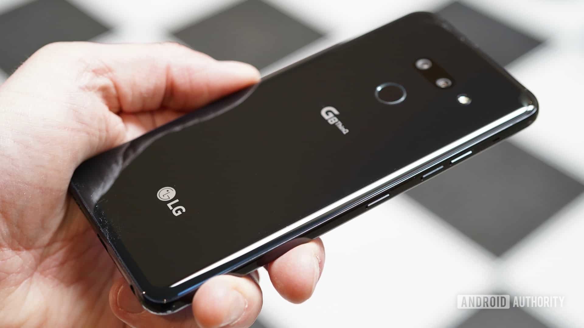 LG G8 ThinQ评论黑背