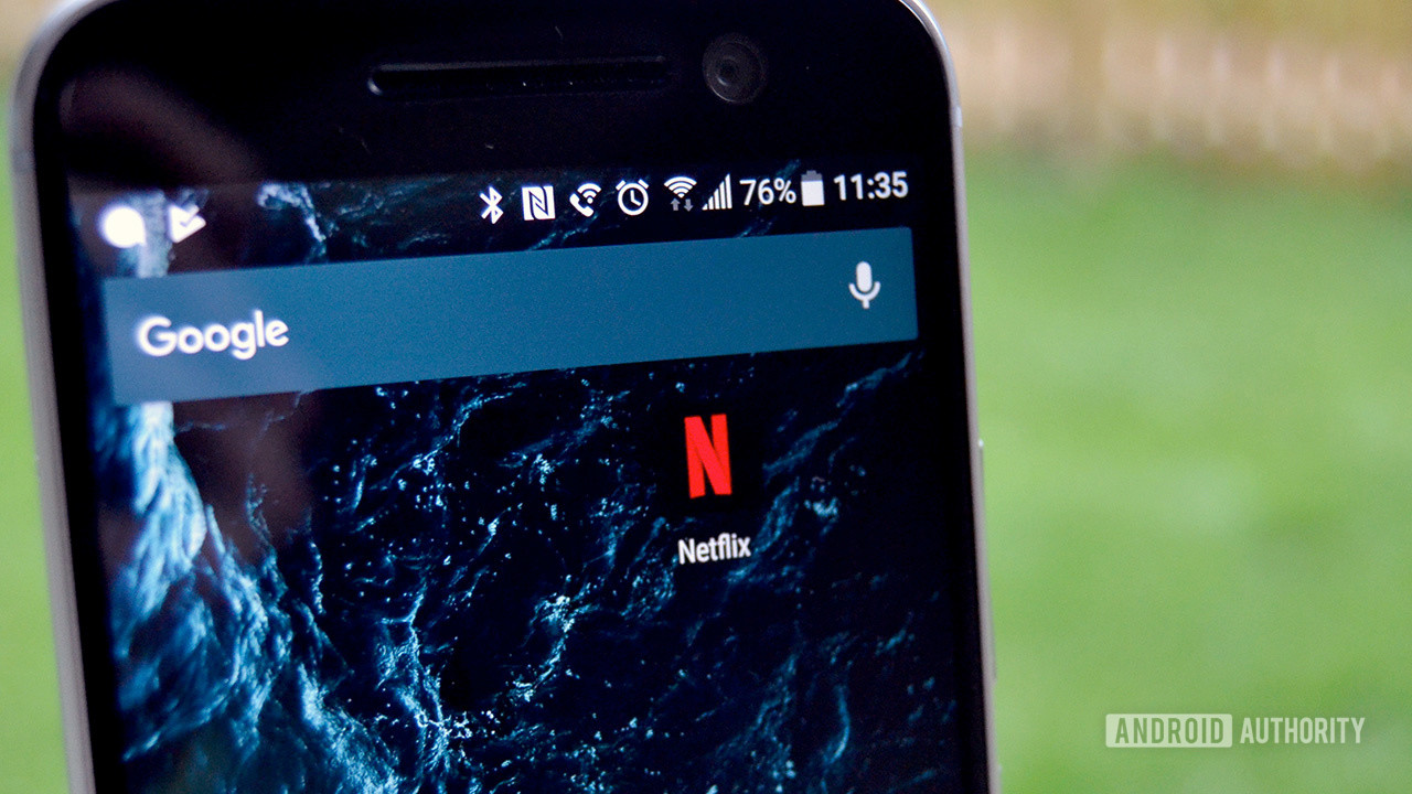 HTC 10的房屋屏幕上的Netflix图标。