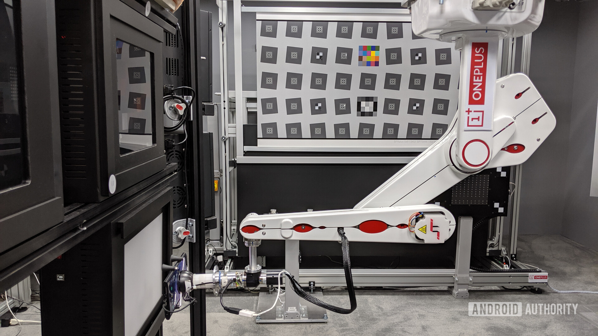 OnePlus相机实验室机器人臂