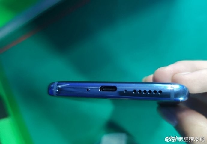 小米Mi Note 10 Pro 5G泄漏USB C端口