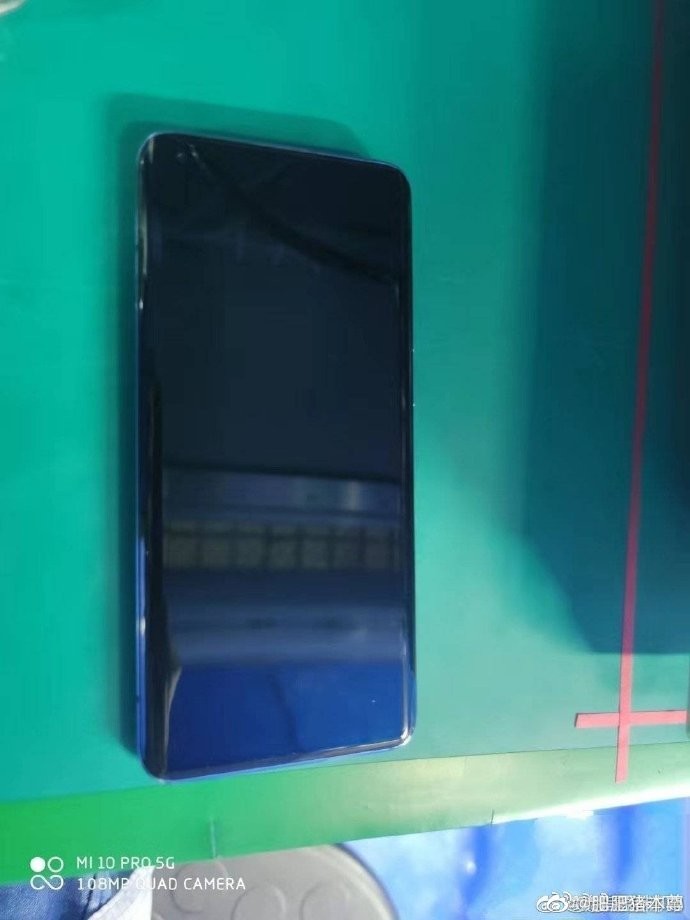 小米Mi Note 10 Pro 5G泄漏屏幕