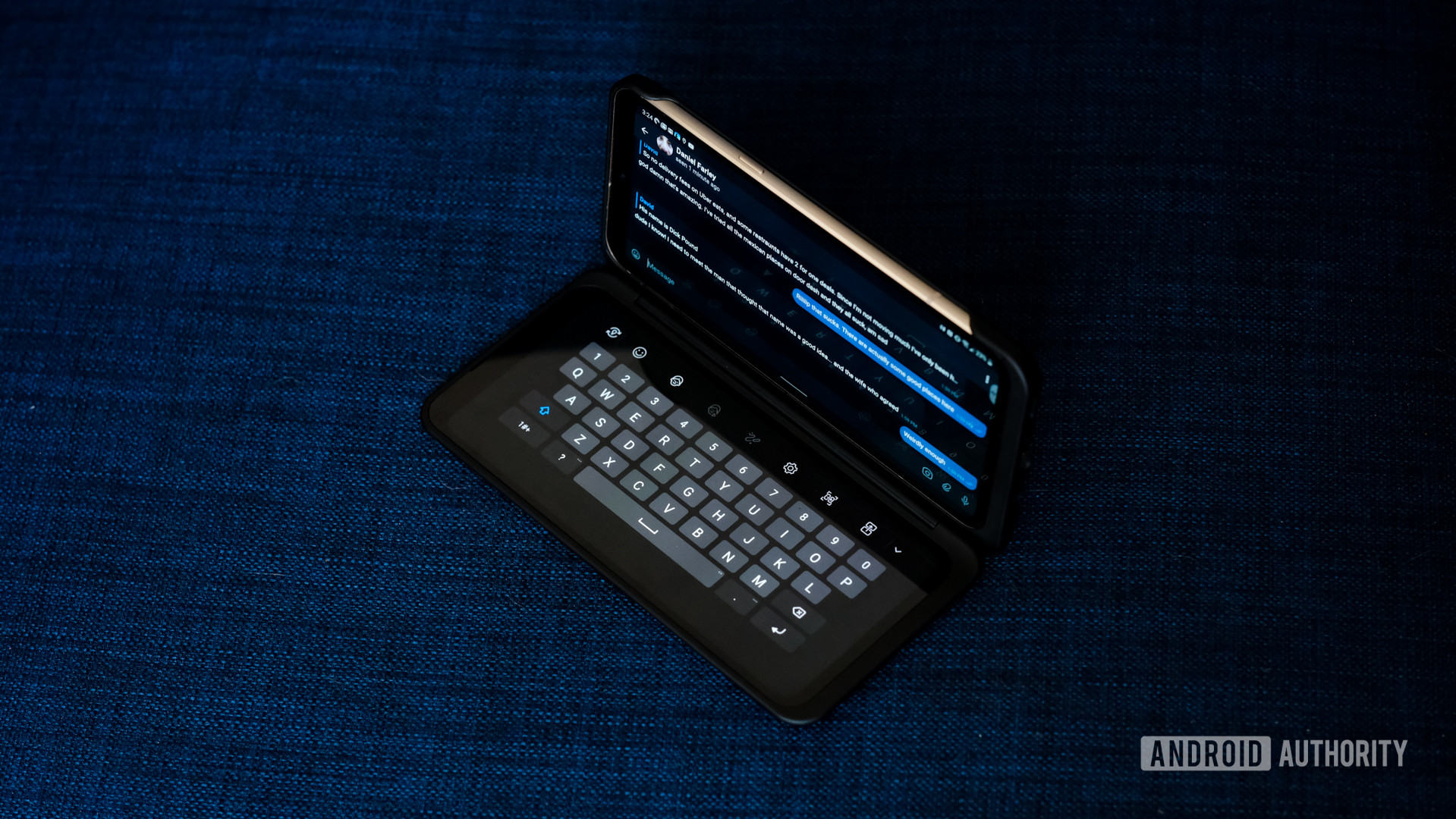 LG V60附件包括双屏键盘模式1