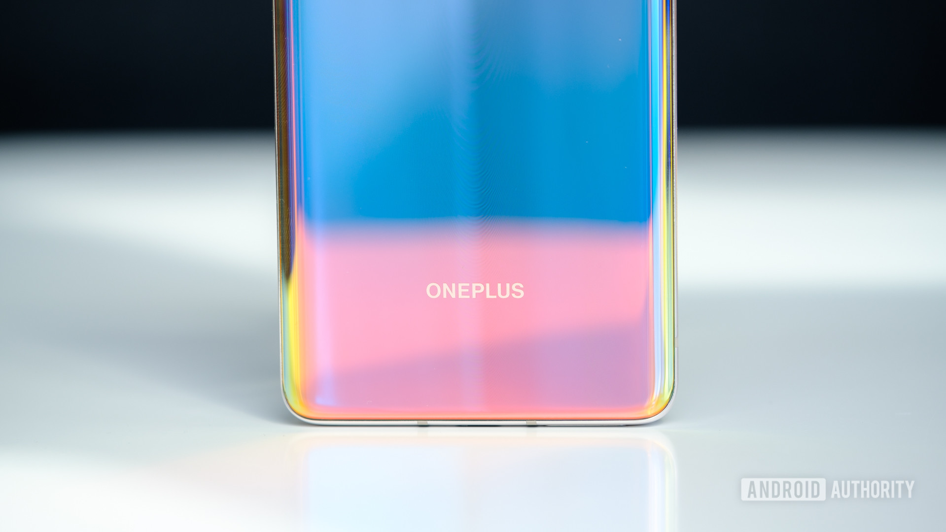 OnePlus 8 Back OnePlus徽标
