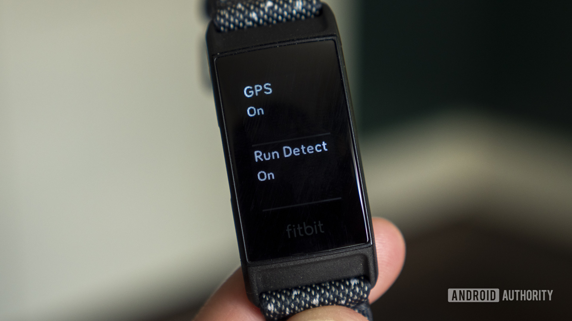 Fitbit收费4评论GPS运行检测设置