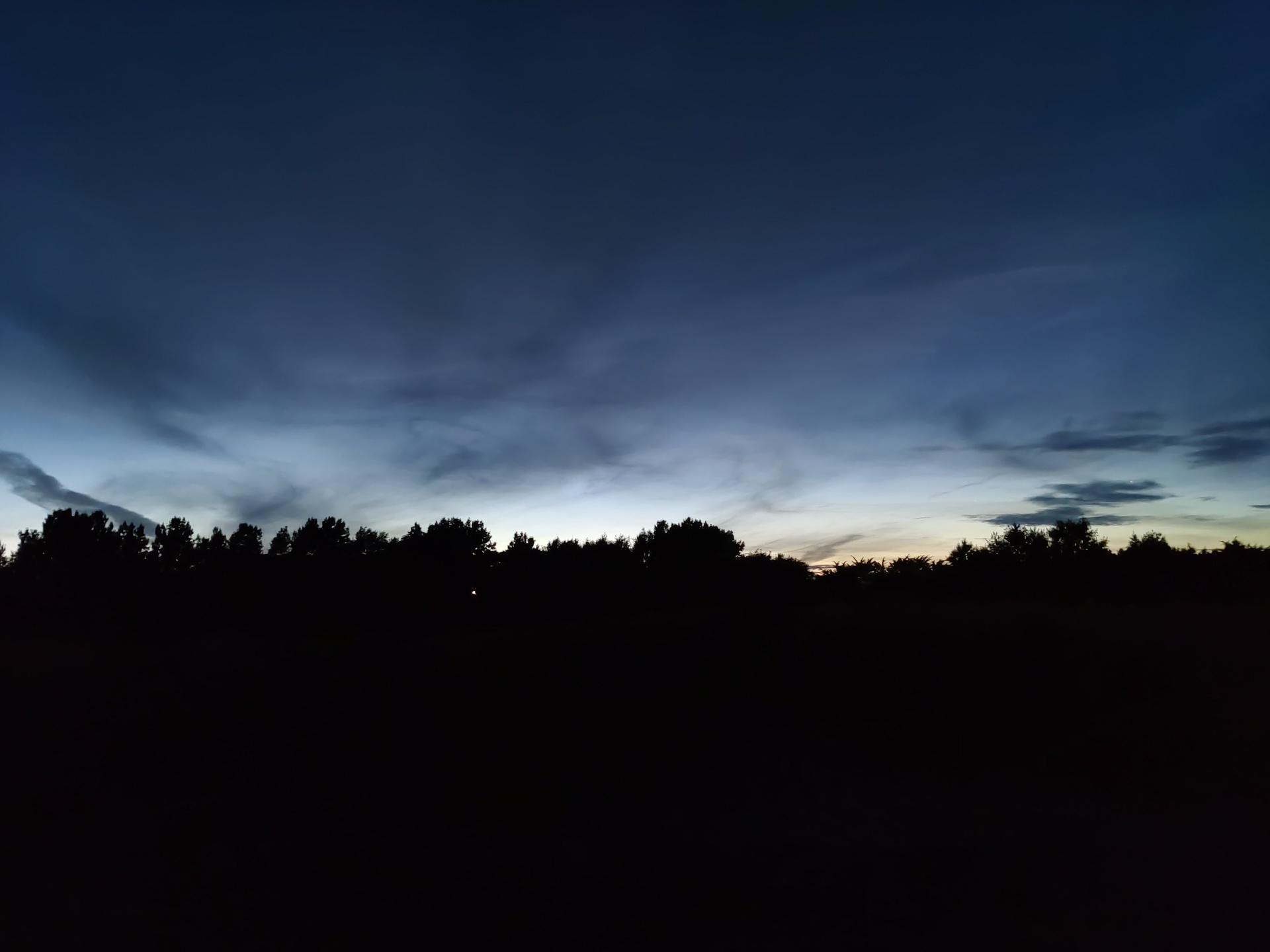 一位NORD测试图像夜间拍摄地平线与主相机
