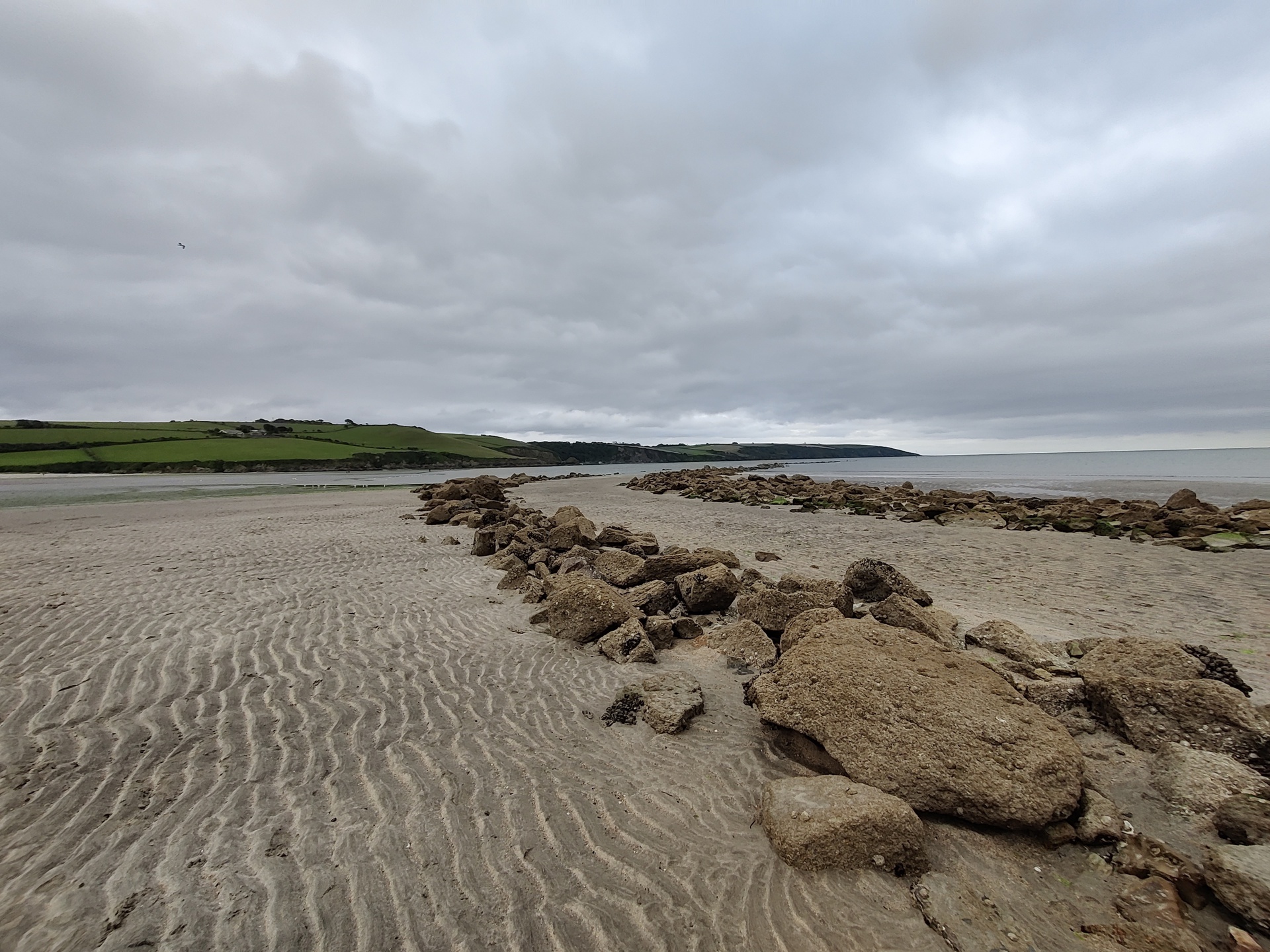 OnePlus Nord测试图像超速拍摄的清扫岩石