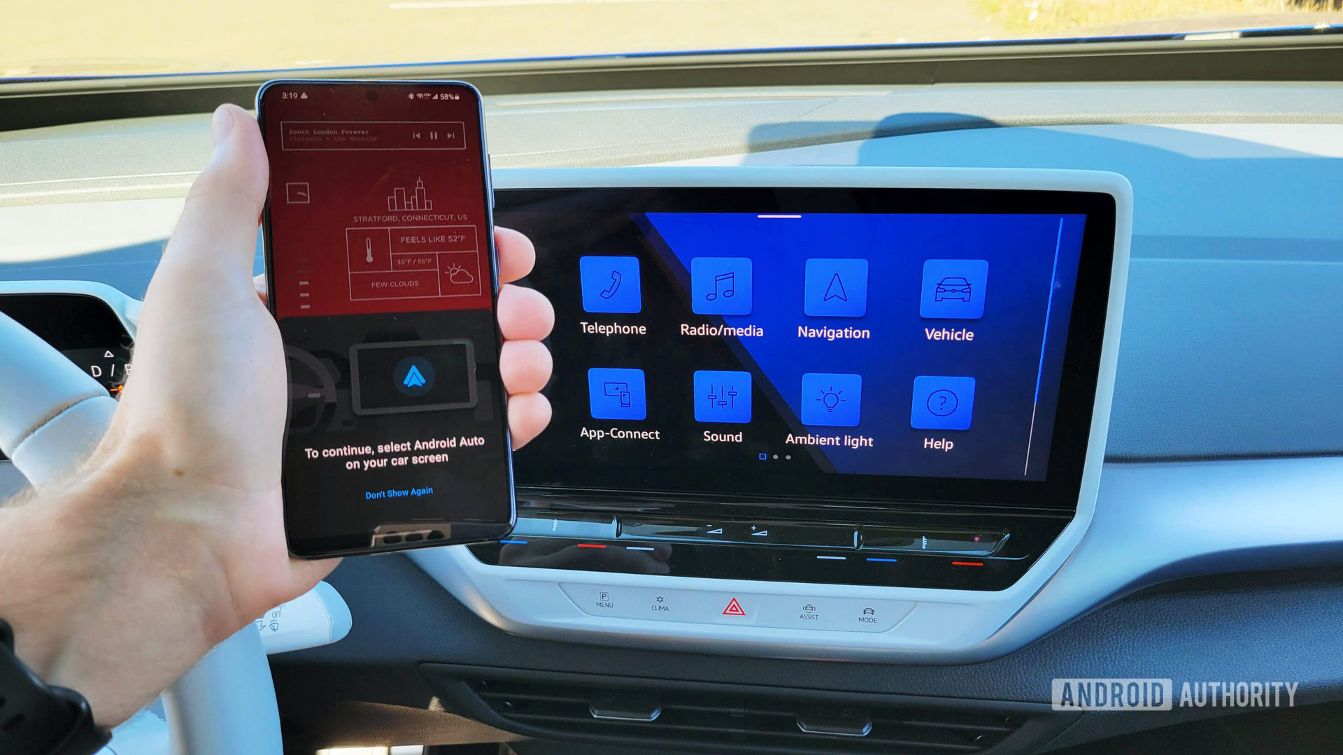 bob体育提现大众汽车ID中的Android Auto.4与智能手机连接
