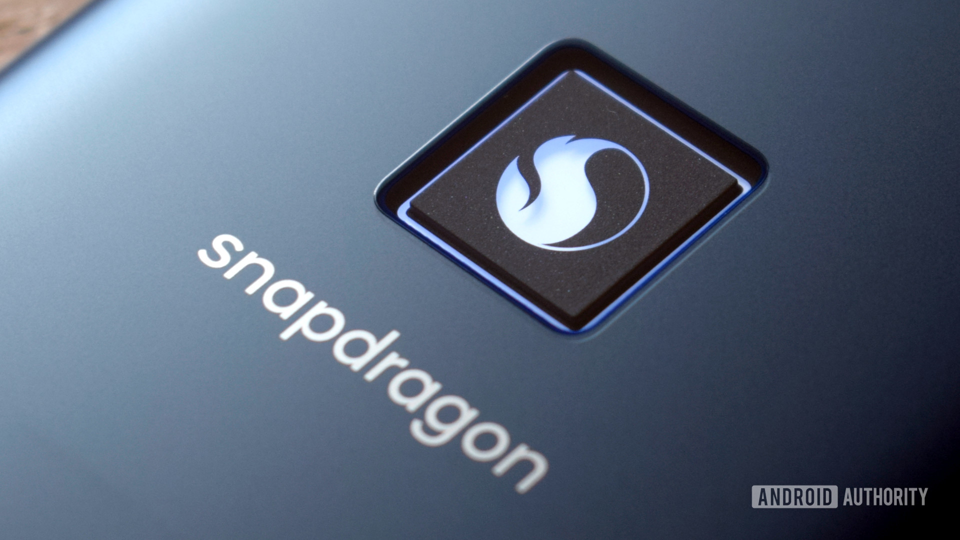 Snapdragon Insiders智能手机徽标灯更闭合