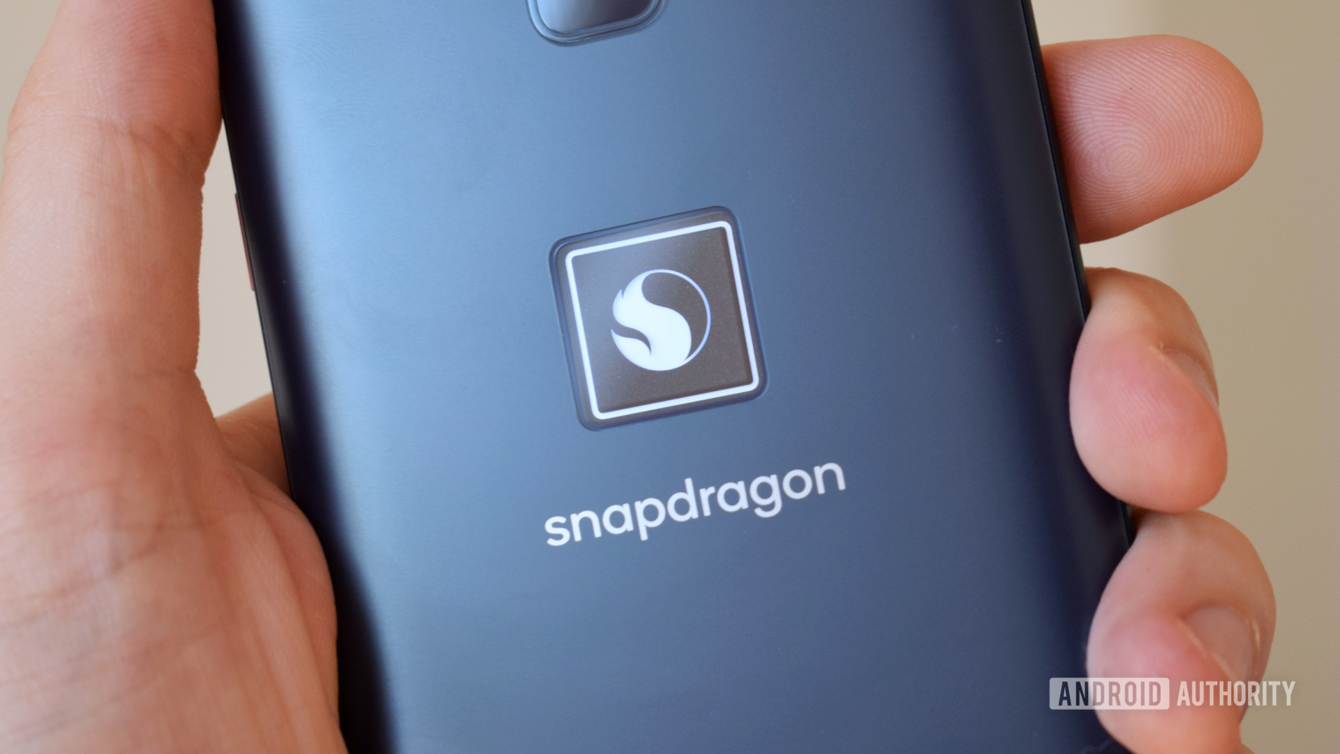 Snapdragon Insiders Light-Up Logo的智能手机