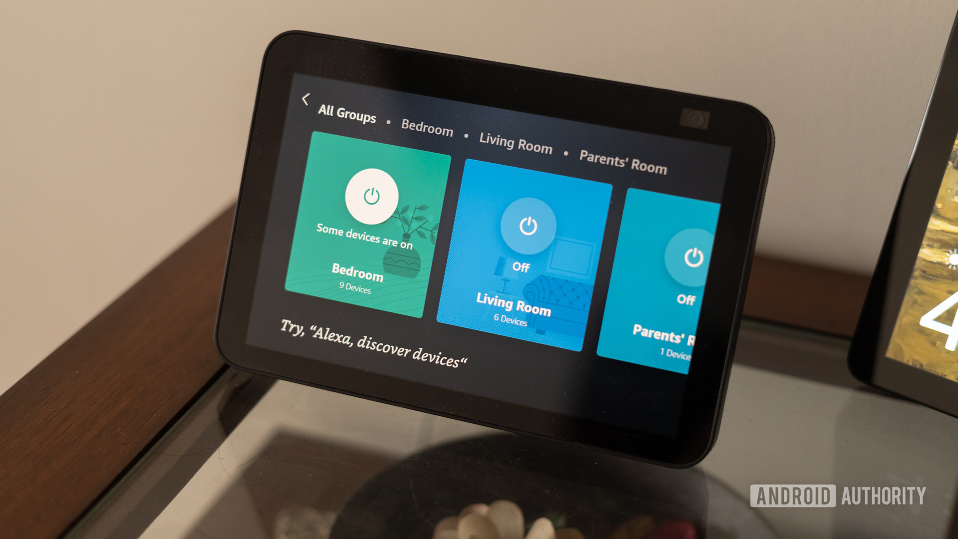 Amazon Echo Show 8侧配置文件带有Smarthome控件