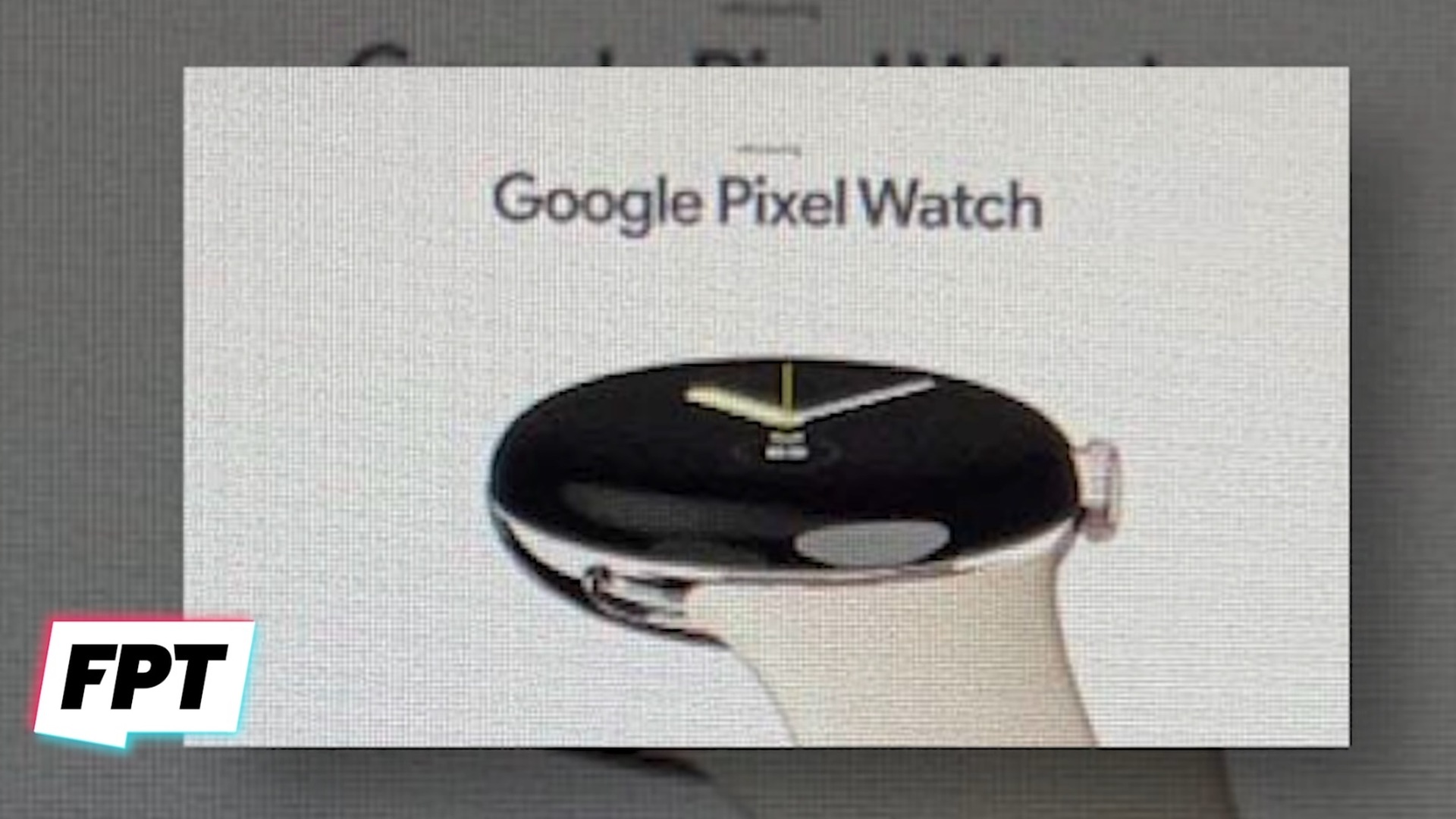 Google Pixel Watch Prosser营销图像显示表面和表带