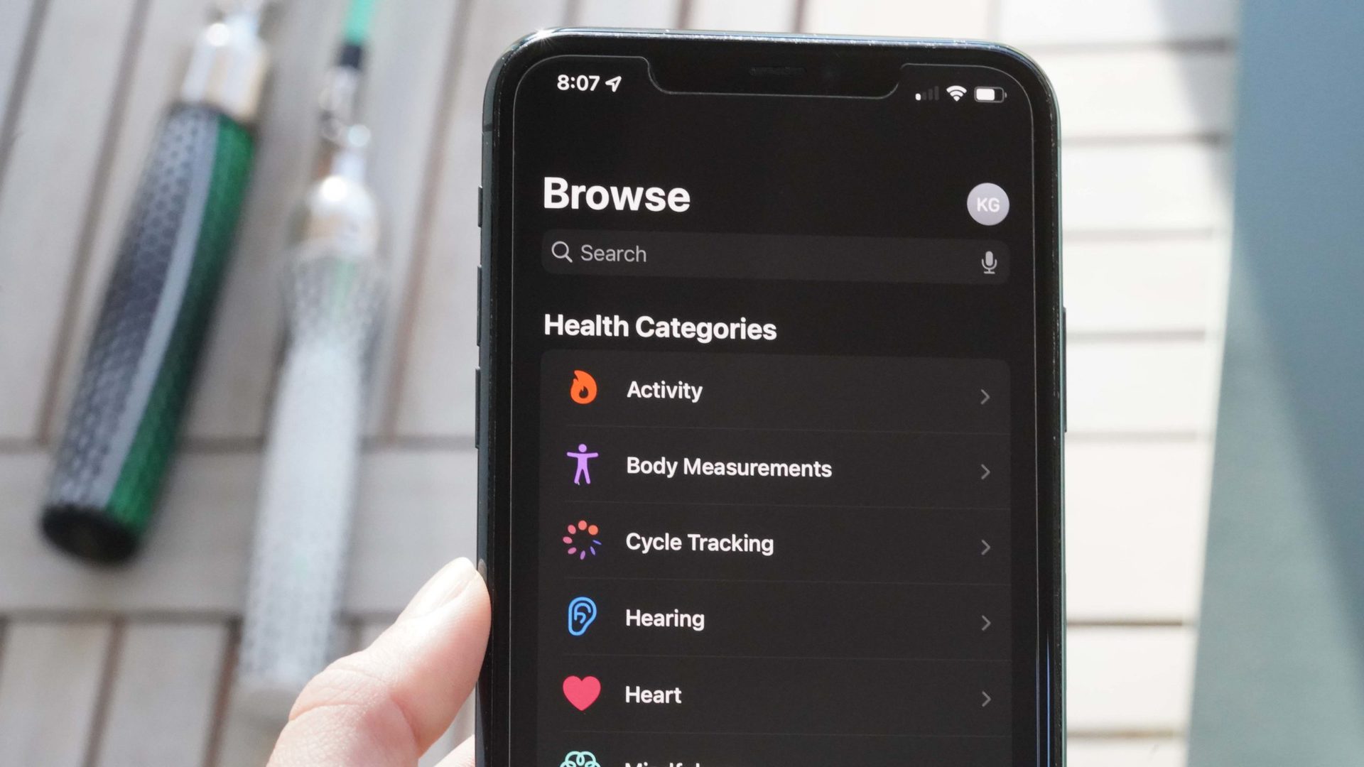 用户在Apple Health的浏览选项卡中探讨了健康类别。
