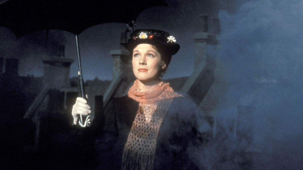 朱莉·安德鲁斯（Julie Andrews）饰演玛丽·波平斯（Mary Poppins）