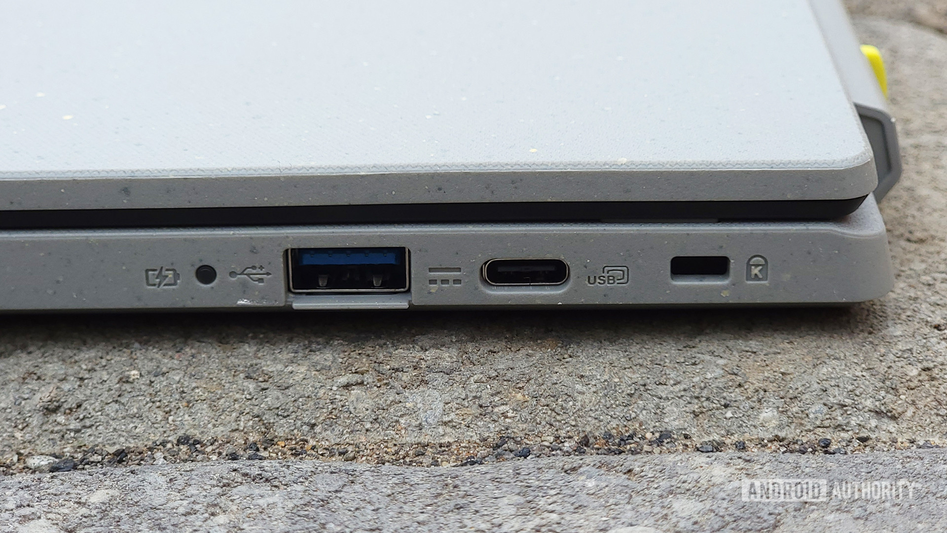 Acer Chromebook Vero 514右侧端口